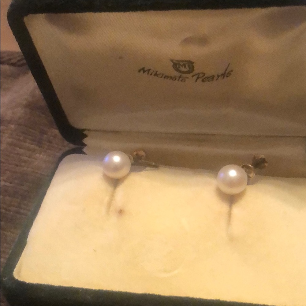 VintageMikimoto Pearls & vintage earrings